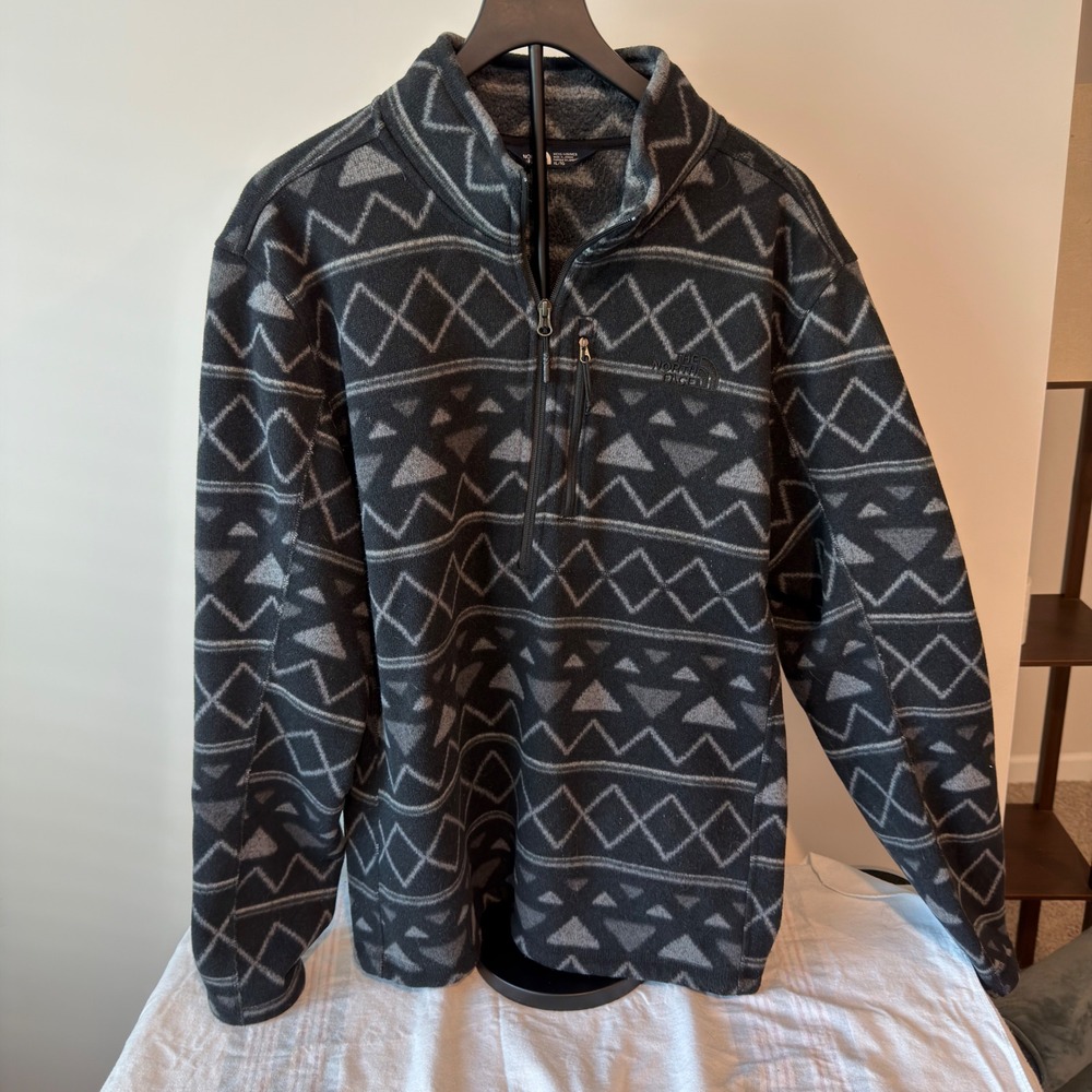 The North Face Mens XL Aztec Geometric Fleece Quarter Zip Pullover Black Grey